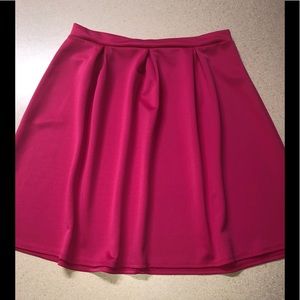 NWOT🆗Ladies MIDI Skirt